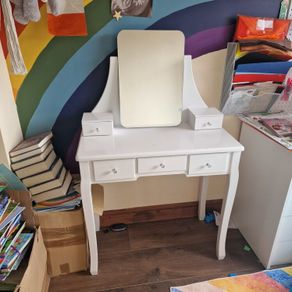 Dressing table