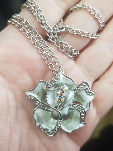 Vintage Flower Pendant