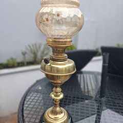 Beautiful Quality Antique Victorian Brass Oil Lamp made by Young's Paraffin Light and Mineral Oil Company in Edinburgh Scotland
