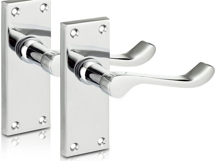 Chrome Elegance Range Polished Chrome Victorian Scroll Lever Latch Handles, Backplate Door Handles, Contemporary Design for Internal Wooden Doors (1 Pair)