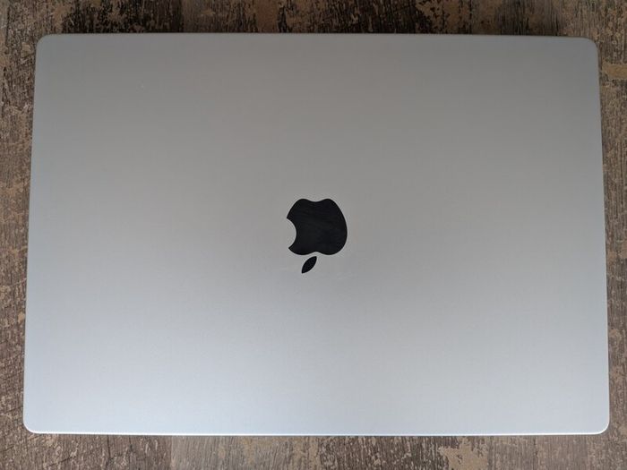 MacBook Pro 16 inch M3 Max 64GB RAM 1TB SSD Like New