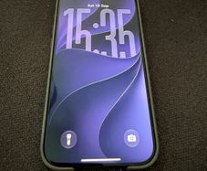 iPhone Air 256gb Black 7 months old with Beats case