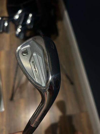 Wilson Staff Cb Golf Irons 4-Pw Stiff Shafts