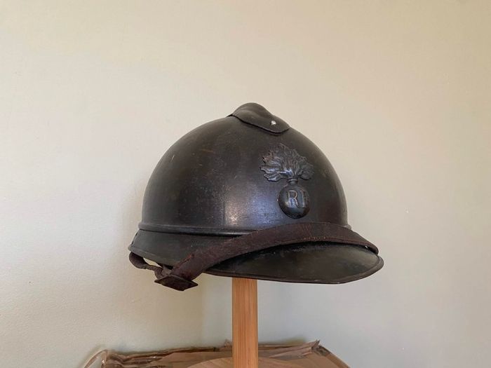 Original WW1 French M15 Adrian Helmet. Infantry Badge. Original paint & liner. Militaria
