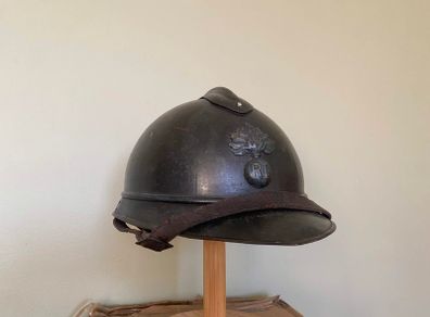 Original WW1 French M15 Adrian Helmet. Infantry Badge. Original paint & liner. Militaria