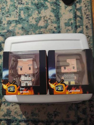 back to the future figure - doc and Lorraine