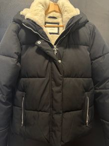 Hollister puffer jacket