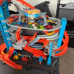 Shark Hotwheels garage