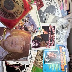 Bundle of mixed Vinyl
