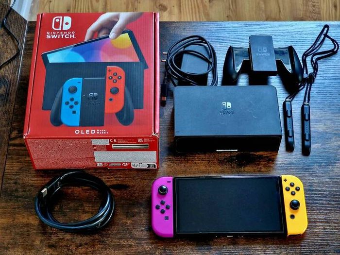 Nintendo Switch OLED Hardmodded Picofly Boxed Mint Condition