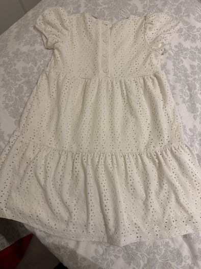 New with no tag cream dress girl size 24-36 months