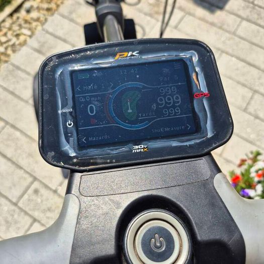 Powakaddy FX7 GPS trolley