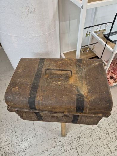 Small Antique Tin steamer trunk