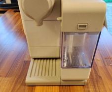 Nespresso machine DeLonghi
