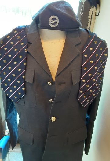 Militaria  RAF no1 dress uniform jacket plus(1972 )