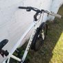 adults carrera hybrid bike Image 6