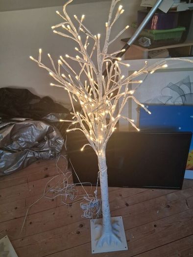 Two white LED tree lamps