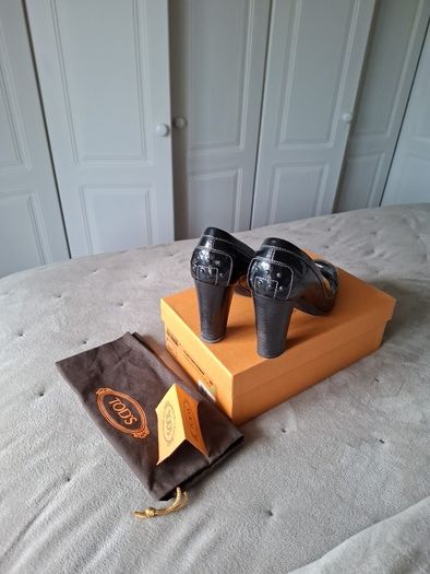 TOD'S Black Heels