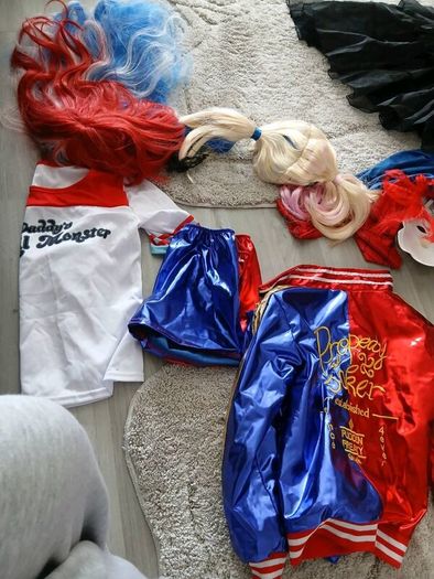 Collagen costume