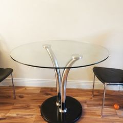 Dining table for sell
