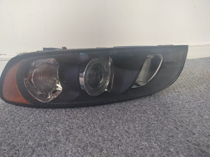 Volvo S40 headlights