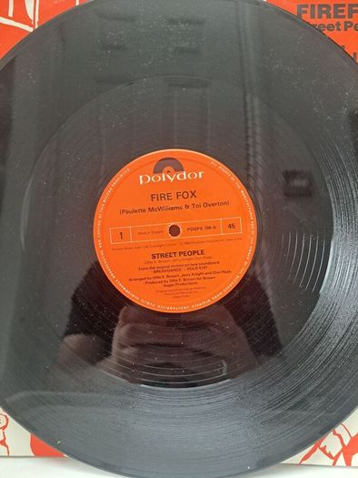 Firefox , Street People / Ollie & Jerry , Showdown - Breakin ... Aint no Stoppin Us 12 " 1984