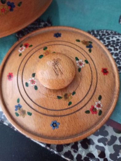 Decorative wood container