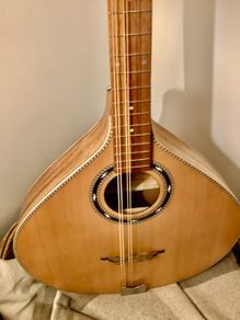 Carvalho  Bouzouki +soft Case.