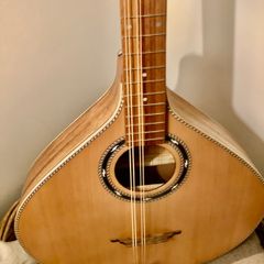 Carvalho  Bouzouki +soft Case.