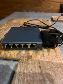 Gigabit ethernet switch 5 port TP Link TL-SG105