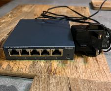 Gigabit ethernet switch 5 port TP Link TL-SG105