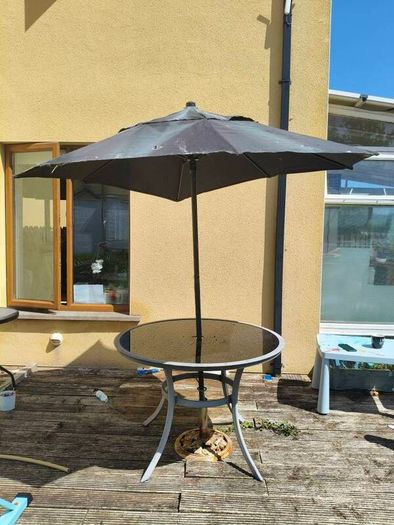Garden table, black glass top + umbrella with stand