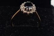 Vintage 9 ct gold sapphire and diamonds ring