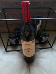 Cashel living wine bottle set