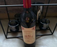 Cashel living wine bottle set