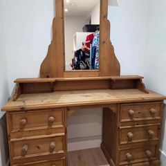 dressing table