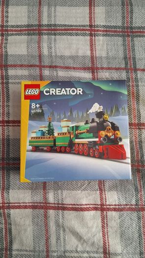 LEGO 40700 Winter Holiday Train