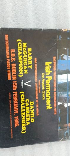 2 x boxing programmes,, Barry mcguigan fight 15th February 1986  R.D.S dublin ,and Steve Collins fight,9 September 1995 Cork, , 2 x irish boxing champions,,2 x legends of irish boxing...