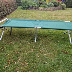 Camp bed