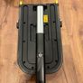 Maxi Cosi Baby Car seat and isofix base Image 5
