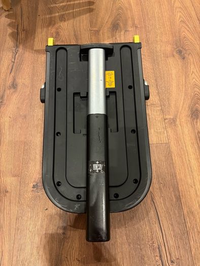 Maxi Cosi Baby Car seat and isofix base