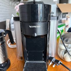 Nespresso Vertuo + Aeroccino 4 + Glass Pods Holder