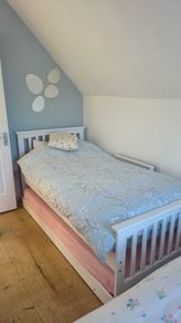 Bed and Trundle with 1x matress