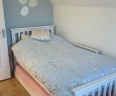 Bed and Trundle with 1x matress