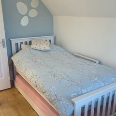 Bed and Trundle with 1x matress