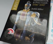 Antiques Handbook (191)