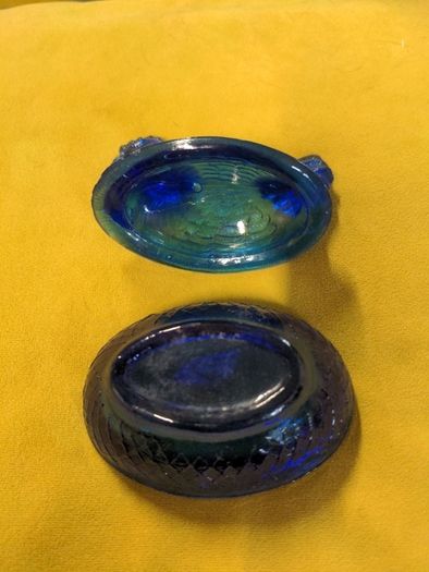 VINTAGE ASIAN COBALT Blue Glass Hen on a Nest Trinket Dish