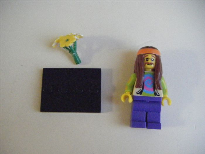 Selection of LEGO Mini Figures Series 7.