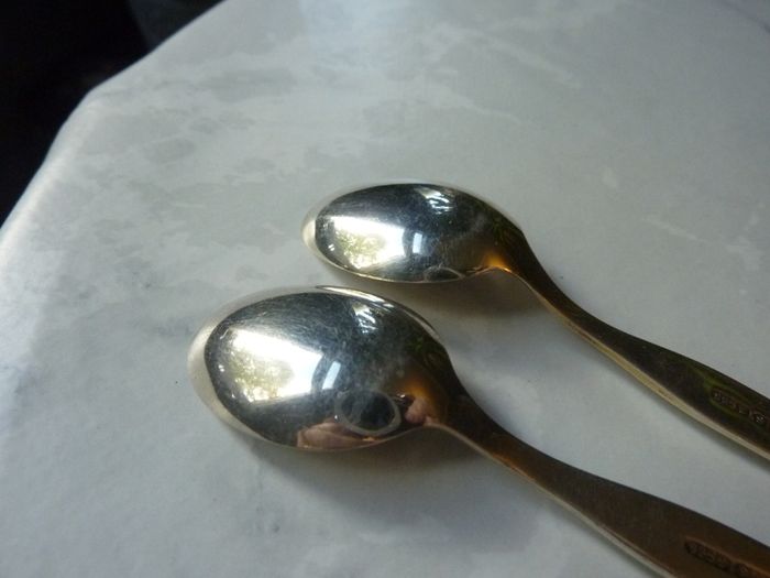 Pair Vintage Norwegian Hallmarked Sterling Silver 925 White Enamel Coffee Spoons. Excellent Condition.