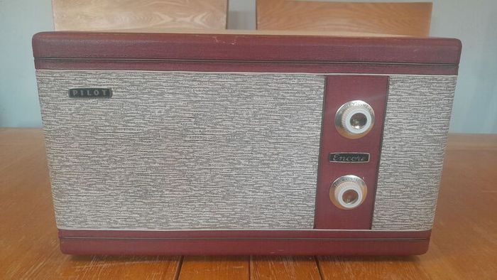 Rare 1957 Vintage Pilot Encore RC126, portable suitcase, record player. Excellent Vintage Condition. BSR 4 speed Turntable. Plays 33/3 and 45 RPM, 16's and 78's